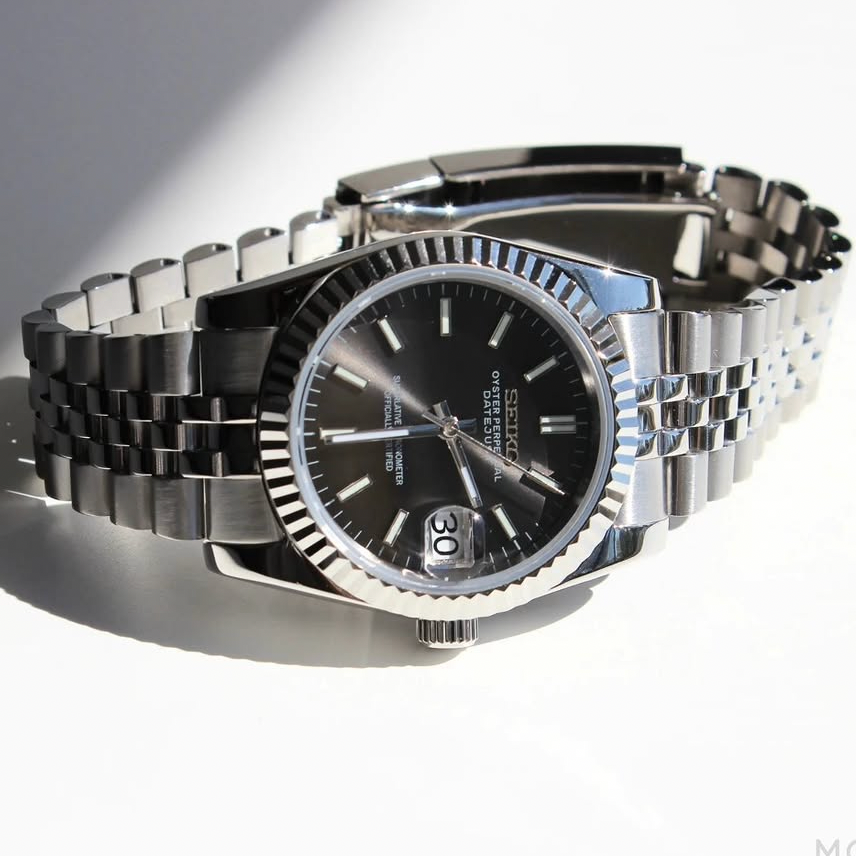 Sunburst Date - Rhodium