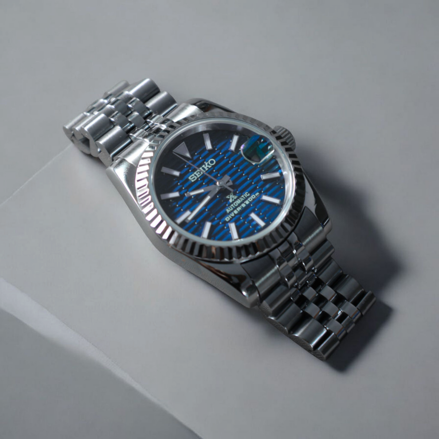 Motif Date - Deep Blue