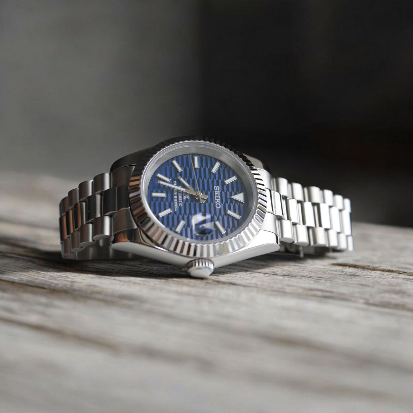 Motif Date - Deep Blue